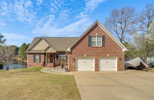 Olivia House | Pedal Pontoon & Movie Room! Lakefront Family Home