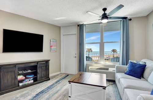 Marshall Park Condo | Penny's Beach Retreat - Beachfront Condo with awesome views from every room!