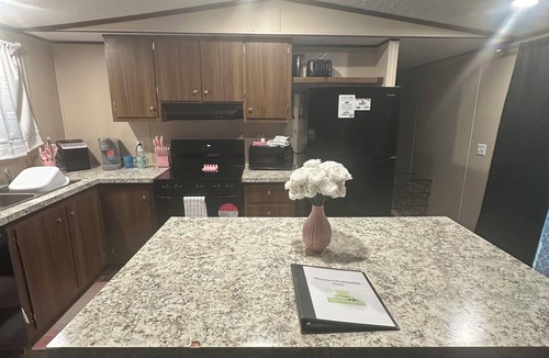 Helena House | Perfect 4-bedroom mobile home with AC in welcoming McRae-Helena