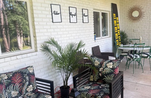 Cliftondale House | Perfect 8-bedroom house with AC in charming College Park