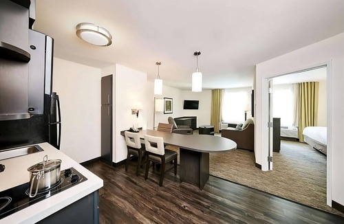 Newell Hotel | Perfect location to explore all that Charlotte has to offer!
