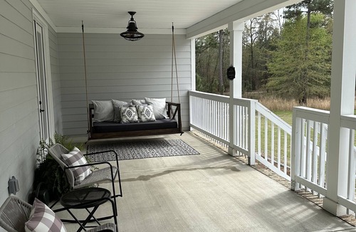 Aiken House | Perfect Masters Rental in gated neighborhood