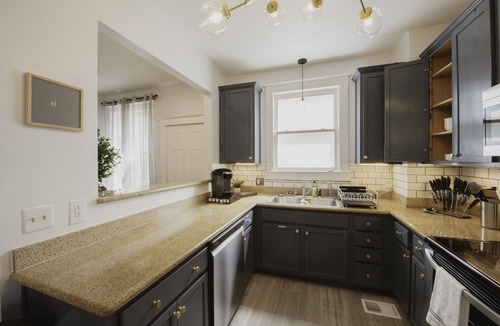 Cann Park House | Perfect place for family vacations in the fashionable and fun Starland District!