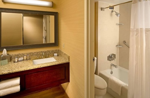 Gatlinburg Hotel | Perfect Spot for Unwinding! Pets Allowed, Indoor Swimming Pool!