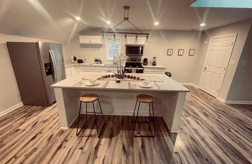 Pine Forest House | Perfect Travel Nurse Destination: 15mins to Fort Bragg: 21 Mins to Cape Fear