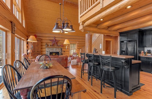 Six Mile House | Perfect Waterfront Lake Keowee Getaway with Hot tub