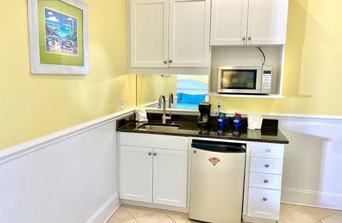 Atlantic Beach Hotel | Pet-friendly, 3 Blocks to Beach, Pool, #502