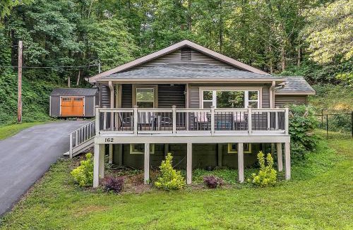 Pickens House | Pet-Friendly Pickens Vacation Rental w/Fire Pit