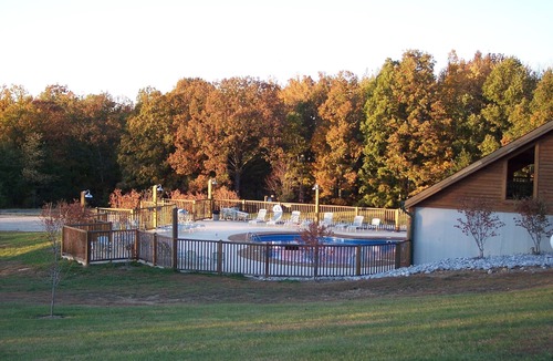 Spencer Cabin | Pet friendly, playground, patio, fire pit, fireplaces