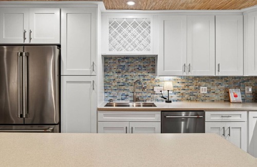Ocean Ridge Villa | Pet Friendly, Tiki Bar, 3 pools, pickleball!