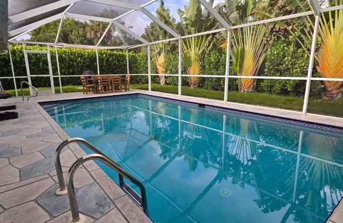 Crown Pointe House | Piccadilly Beach House - Beautiful Updated Home, Private Pool, Tennis, Pickleball Minutes from Downtown 5th Ave & Beaches!