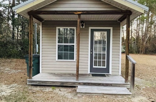 Ludowici House | Picturesque and Peaceful Tiny HousenNestled in Ludowici Ga.