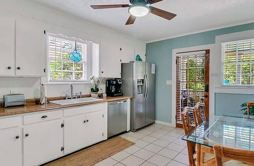 Live Oak House | Picturesque Bungalow in Savannah