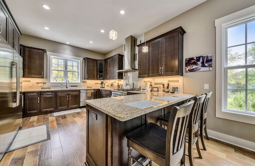Folly Field House | Picturesque home- 7 min walk from the beach with private pool and elevator.