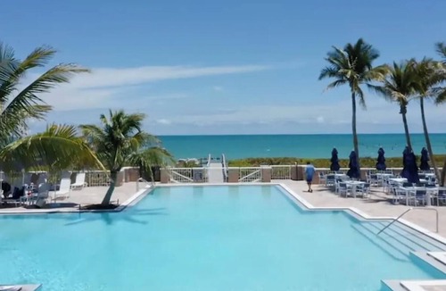 St. David's Island Condo | Pied-à-Terre in quaint Vero Beach, Fl including Private Club Membership