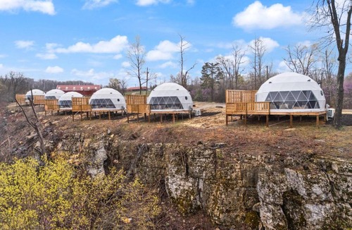 Stanton House | "Pineview Peak" The Overlook LUX Dome - RRG