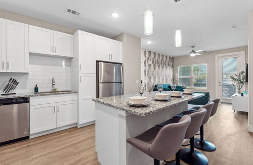 Southeast Orlando Apartment | Pinnacle Apartments W Amenties by Heavenly Homes