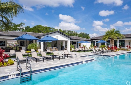 Southeast Orlando Apartment | Pinnacle Apartments W Amenties by Heavenly Homes