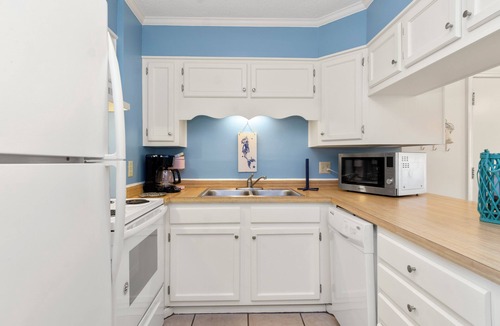 Emerald Isle Condo | Point Emerald Villa C-106 | Oceanview 2BR Condo w/Pools, Tennis & Beach Access