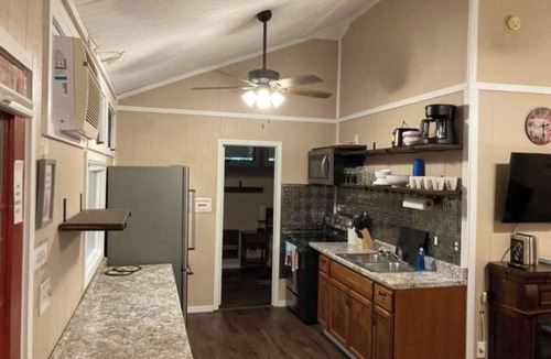 Brevard Cabin | Ponderosa Pines - Ash Grove Mountain Cabins and Camping