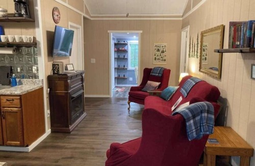 Brevard Cabin | Ponderosa Pines - Ash Grove Mountain Cabins and Camping