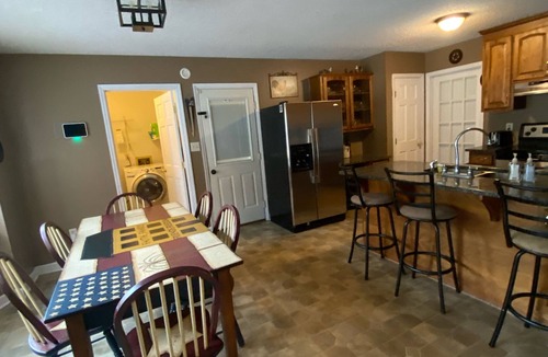 Westgate House | POOL! 4 beds, near Camp Lejeune, in Golf Course community, near Beaches sleeps 8