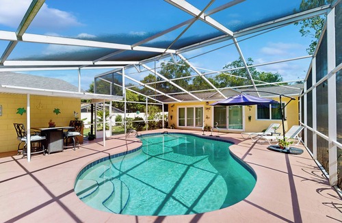 Longwood House | Pool Access! Dog-Friendly Retreat 16 Mi to Orlando