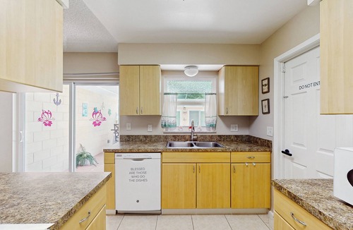 Longwood Apartment | Pool Access! Dog-friendly Retreat 16 Mi to Orlando