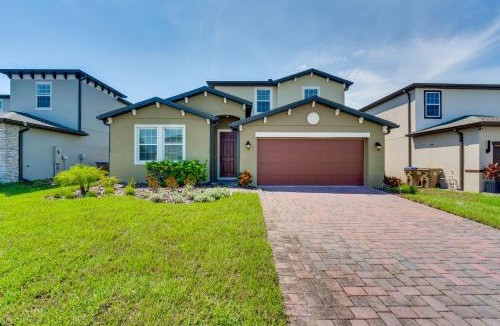 St. Cloud House | Pool Access: Family Gem w/Views in St Cloud!