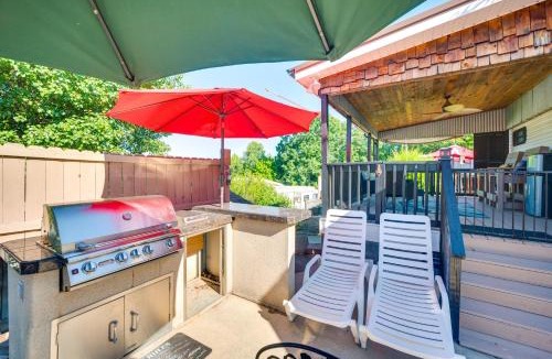 New London House | Pool & Dock Access! Badin Lake Resort Gem