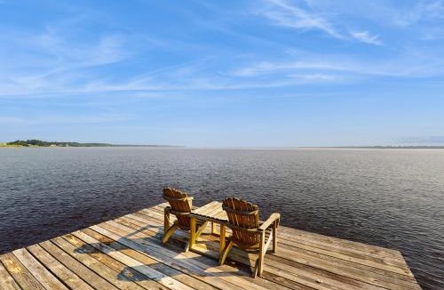 Avoca House | Pool, Dock! Group Getaway on Chowan River