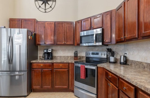 Sebastian Highlands House | ☆☀︎❀ Pool House Paradise! Heated Pool, Poolside TV, Pool Table, Near Beaches!