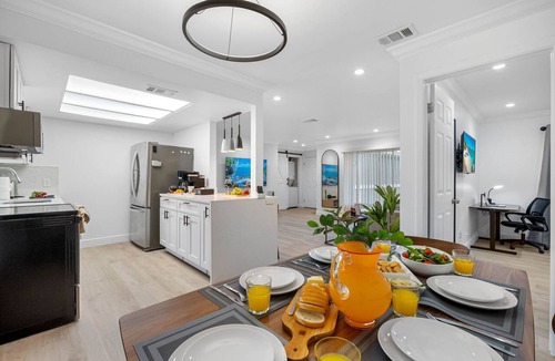 Featherock House | Pool Spa Retreat | Private Pickleball Court + Gym