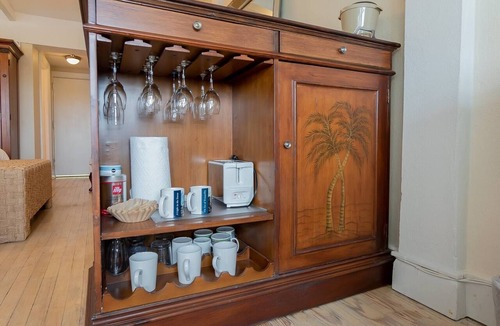 Palm Beach Condo | Pool/StepsToBeach/Dining/PenthouseStudioSuite