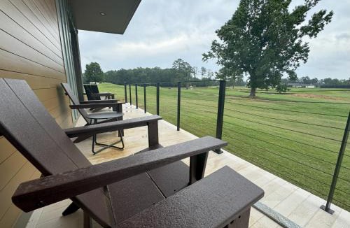 Brookhaven Hotel | Porches at Ole Brook