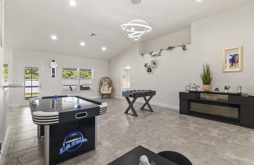 Port Charlotte House | Port Charlotte Haven: 4BR/2BA Retreat