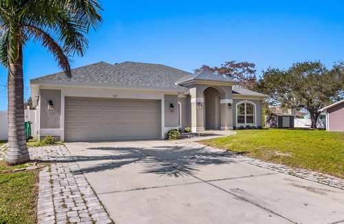 Port Charlotte House | Port Charlotte Haven: 4BR/2BA Retreat