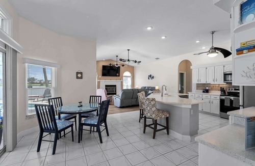 Port Charlotte House | Port Charlotte Lake front home Heated Pool, Dock