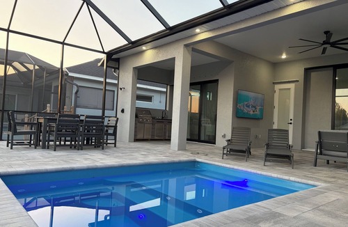 Port Charlotte House | Port Charlotte Modern Escape - Canal-Front Villa