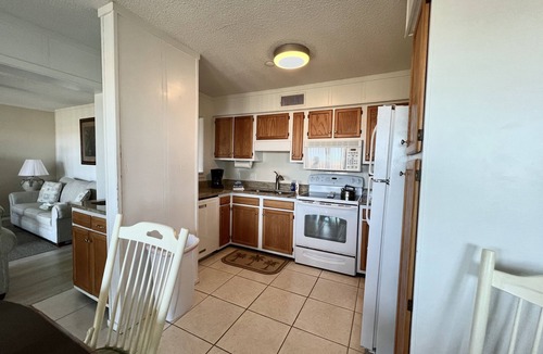 Folly Field Condo | PRAY FOR FL, NC, GA , stay safe! 2bdrm, 2 bath, 4th floor