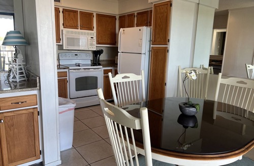 Folly Field Condo | PRAY FOR FL, NC, GA , stay safe! 2bdrm, 2 bath, 4th floor