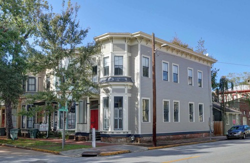 Savannah Victorian District House | Premium Home | Victorian District