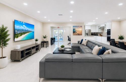 South Lake Villa | Premium Luxury 5BR Villa near Hollywood Beach
