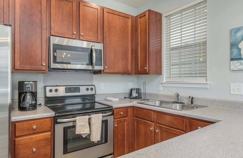 Cornelius Condo | Prime Downtown Cornelius Townhome