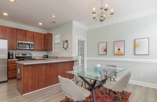 Cornelius Condo | Prime Downtown Cornelius Townhome