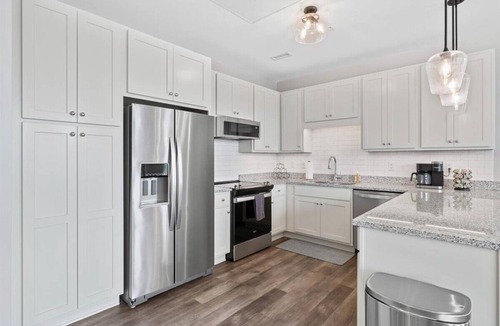 Fuquay-Varina Condo | Prime Downtown Fuquay Condo - Walk to Dining & Breweries - Free Parking