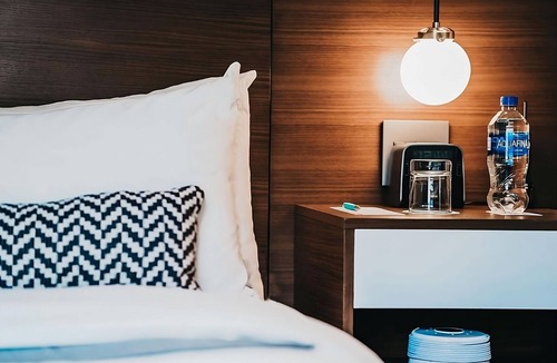 Downtown Minneapolis Hotel | Prime Location! Pet-friendly Property Close to American Swedish Institute