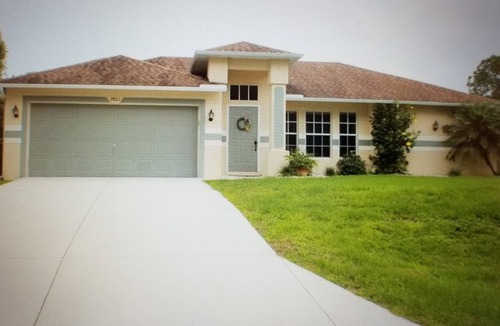 North Port House | Private 3 Bedroom House with Inground Pool