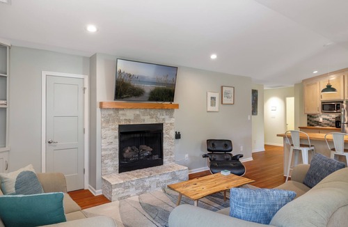 Emerald Isle House | Private Beach Retreat - Outdoor Living, Dog Friendly Yard, Hot Tub, Game Room