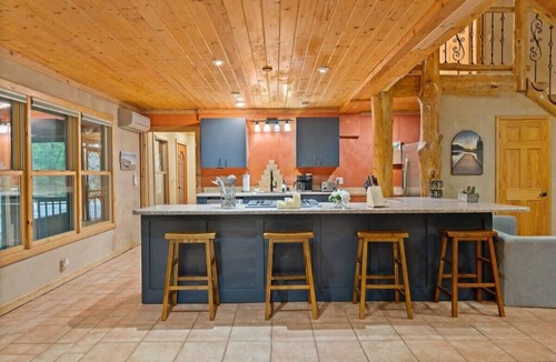 Townville Cabin | Private Cabin at Lake Hartwell